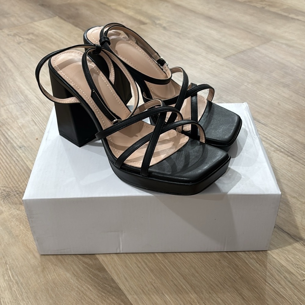 NEW Women’s Black Platform Ankle Strap Sandals - Picture 5 of 5